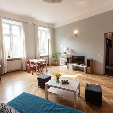 Sunny 63m2 Apt. City Center Apartment *