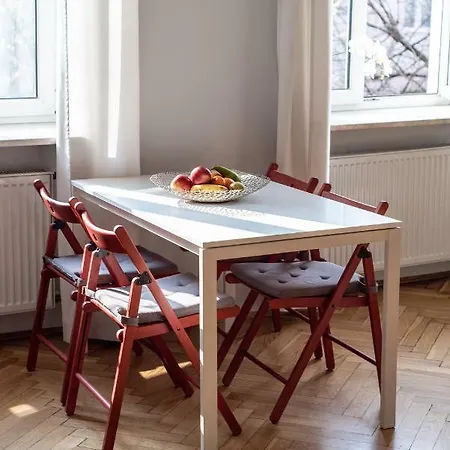 Sunny 63m2 Apt. City Center Apartmán